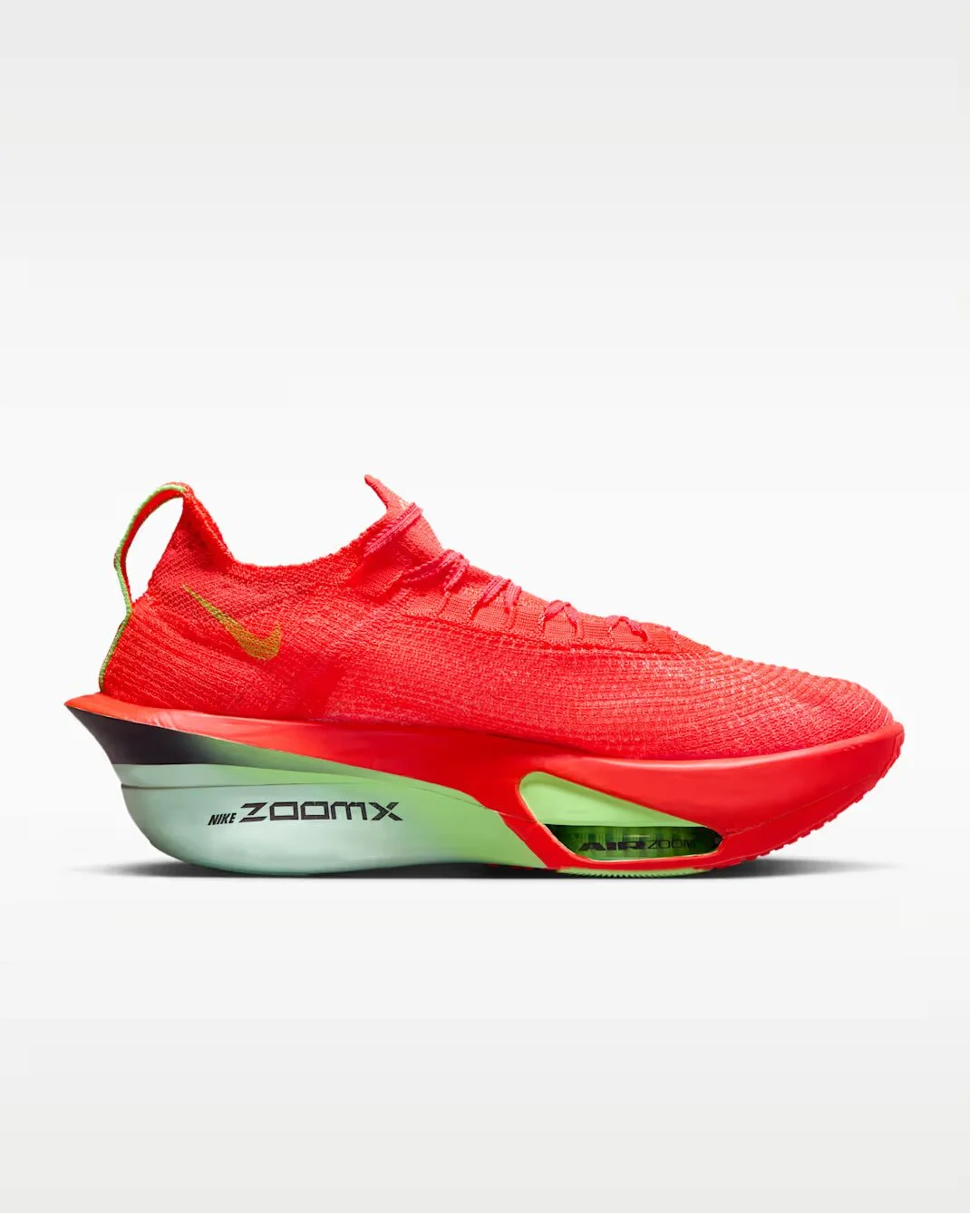 Review Nike Alphafly 3 Sau 200 Dặm: Sự Thật Bất Ngờ Về Độ Bền Và Hiệu Năng Siêu Giày - Hình ảnh chính